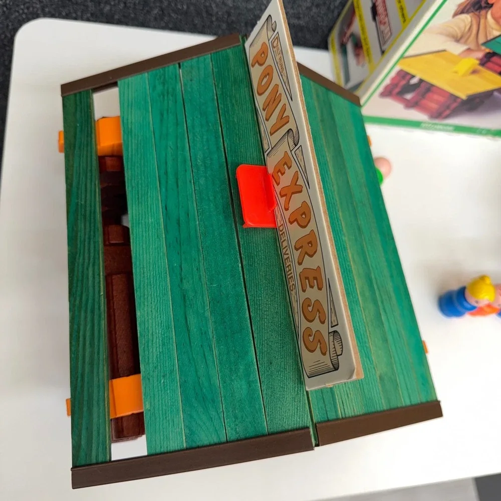Vintage Playskool Lincoln Logs General Store Post Office Wood Building Set 885